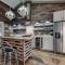 The Fifth - Stunning Luxury Rental in Downtown Highlands NC