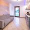 - Luxury Apartment With Garden -