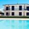 Scalea Apartments & Pool