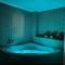 Luxury StudioArchit 7 & jacuzzi suite