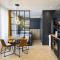 Luxe studio 10min metro from the Center of Paris