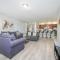 Beautiful Lake View Condo, Vista Cay-1004