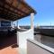 Casa Segreto, sul porto di Santa Marina Salina