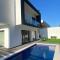 Luxury villa between Nature and the beach