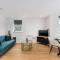Modern 2-Bedroom Apartment, Leatherhead, Sleeps 4