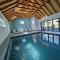 Gîte avec piscine intérieure