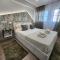 Ria Center Apartment - Right
