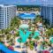 5 Star Resort 2BR 2 BATH King Suite Shuttle Pools Across from Beach 2208