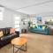 Newly Renovated 3BR Modern Apt in Heart of Ocean Beach