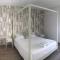 Santo Domingo Rural - Andalusian spacious house with private parking in town