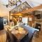 Plentiful Porches - Hot Tub - King Bed - Views