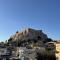 Cozy Apartment with Acropolis View Rooftop Access