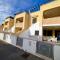 Yellow Beachfront house 60 m by Salento Prime