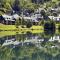 Appt T3 calme bord du lac avec piscine