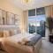 13 - Comfy 2BR Family Apartment with BreathTaking Waterfront View - Free Parking