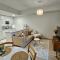 Stylish top floor ap, with private parking, next to a tram stop
