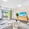 City Centre 3-Bed Apartment with Pool Access