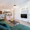Modern 2BD very spacious apt next to metro station