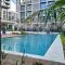 Luxury Poolside 2 bedroom Apt in Olympic park