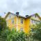 Central penthouse rooms near ferry, bus, nature