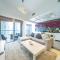 Lavish One Bedroom with Amazing Sun Deck & Pool