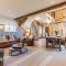 Luxury barn Retreat - sleeps 2-4, quiet location with parking