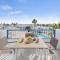 Sea View Terrace, 3 min Beach Pool & Fast WiFi