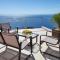La Perla Villa en Canyelles, con vistas al mar