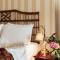 Hadley's Orient Hotel