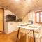 AM Stays 4 - Charming Historic Loft