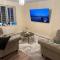 Charming 2 Bedroom Apartment FREE Parking!