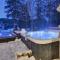 Front RIVER private BEACH 2 HOT TUBS 15 p SAUNA
