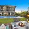 WATERFRONT HOME BORDERING MOOLOOLABA