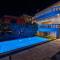 Spacious Villa with pool 500m from the beach