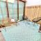 Locatelli Apartments - Patio Living "Cordyline"
