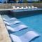Playa Juan Dolio, RD-Acceso Privado A La Playa Justo Al Frente En 1ra Línea, Áreas Sociales, BBQ, Piscina, Gazebos-Parqueo-Wifi-Netflix-Al Lado De Minimarket, Restaurantes, Bares, Tiendas, Clubes de Playa, Campos De Golf, Bancos Comerciales y más