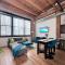 Luxéry Stay Chicago - Themed Units! Close to Downtown, McCormick Place & Wintrust Arena