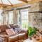 Boatsman's Cottage- sleeps 4- Garage- Mousehole