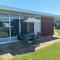 Granada, 2 bedroom chalet with onsite pool and bar