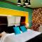 Private Bedroom & Bathroom with Amazing View in Quirky Townhouse