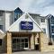 Microtel Inn & Suites by Wyndham Denver Airport