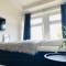 Pier 1 bis 4 gmütliche Zimmer mit Boxspringbett