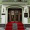 Astoria Plaza Hotel