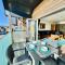 2 Y Bae -Top Floor-2 Bed - Lift and Pet friendly
