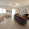 The Boulevard Alcove, semi-central&quiet suite, with balcony!