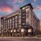 Holiday Inn Express & Suites Nashville West End - Univ Area by IHG