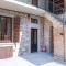 La Corte Rooms and Home Restaurant - free parking - 10 minutes to the lake and centre