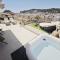 Apartment Luna Tossa De Mar with Jacuzzi, 5mins walking to the beach, sea and castle view big terrace