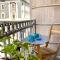 Sunny apartment near the Castle