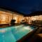 Stylish Tropical Villa Barroso Canggu Shortcut